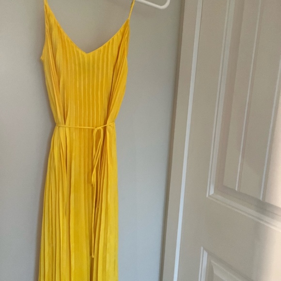 Banana Republic Summer Dress - Picture 1 of 3